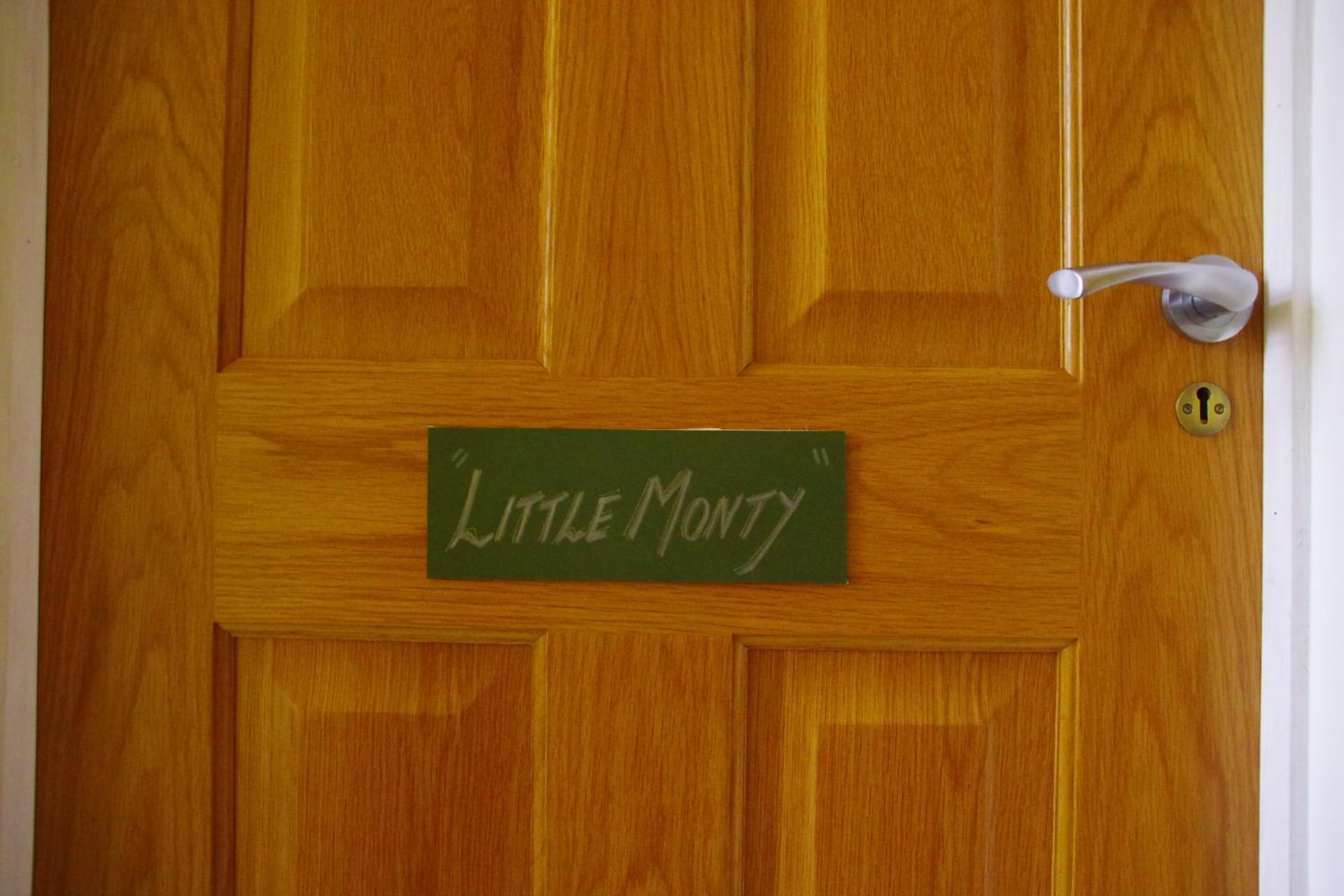 Stylish Garden Apartment, - 'little Monty'